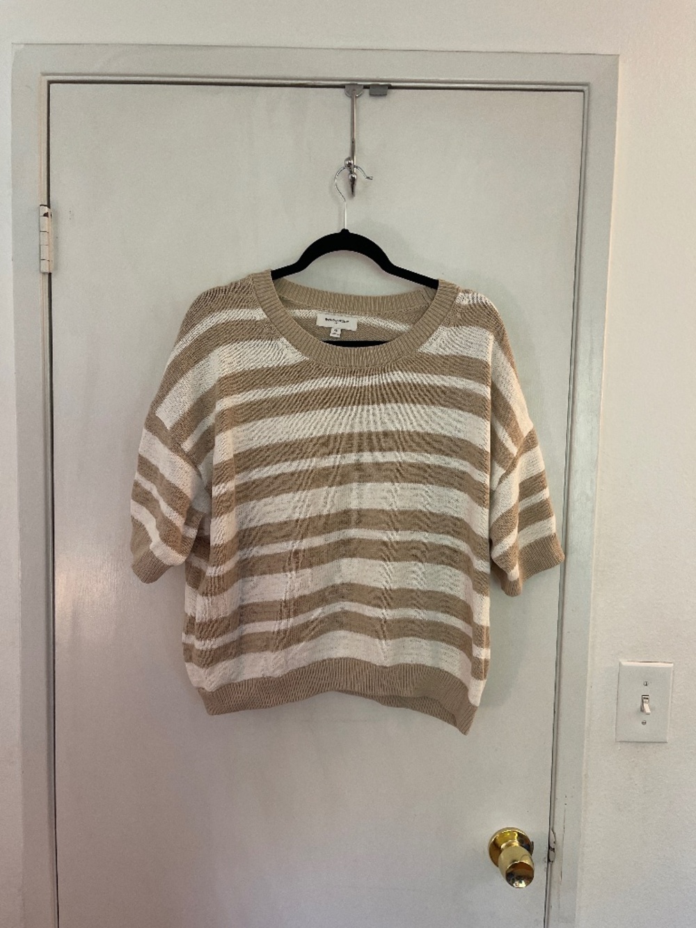 Banana Republic white and tan striped short sleeve sweater size xl
